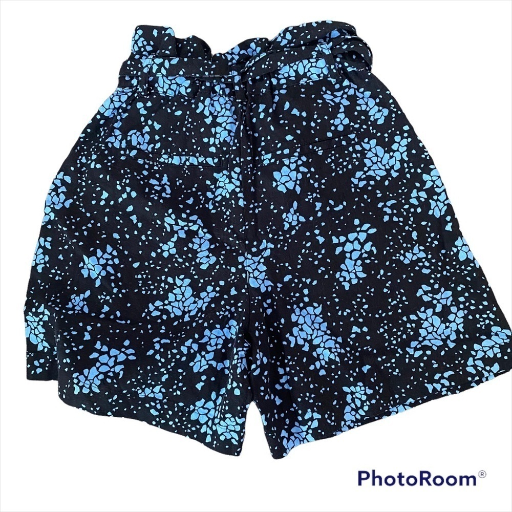 Women’s Floral High-Rise Shorts Who What Wear Black Blue Size 2 - Picture 3 of 6